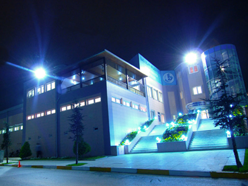 Bağcılar Belediyesi Yüzme Havuzu Kompleksi